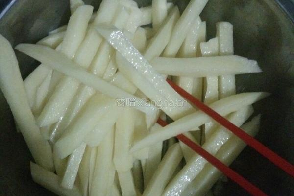 炸薯条（烤箱版）的做法图解2