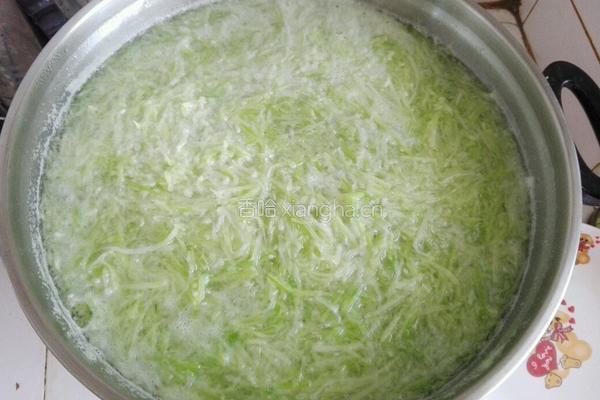萝卜肉饺子的做法图解2