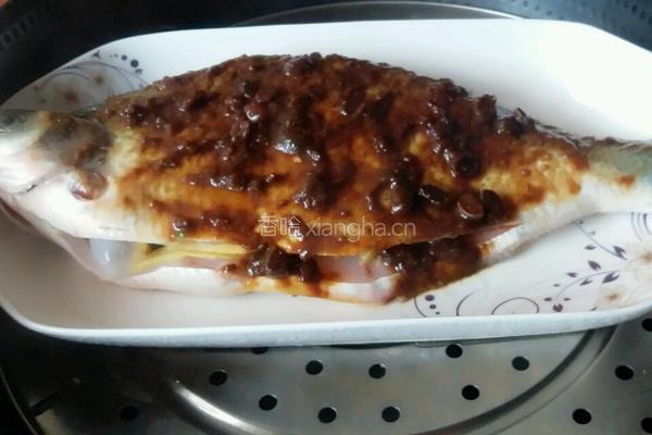 黄豆酱蒸鱼的做法图解5
