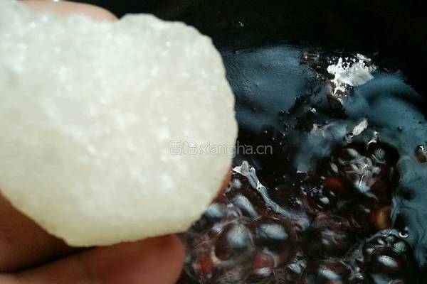红豆花生黑米粥的做法图解7
