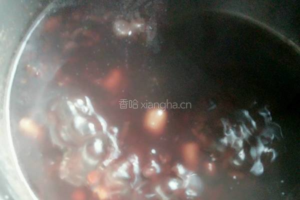 红豆花生黑米粥的做法图解8
