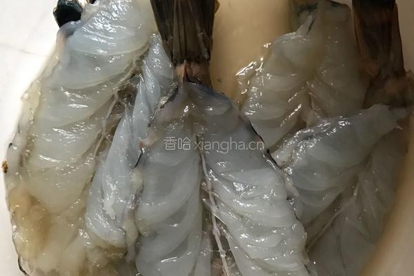芦笋大虾的做法图解1
