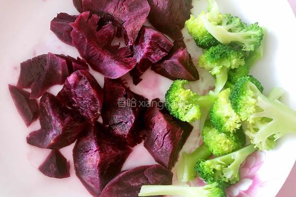 西兰花紫薯泥辅食的做法图解4