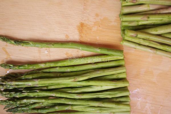 芦笋肉丝爽口菜的做法图解2