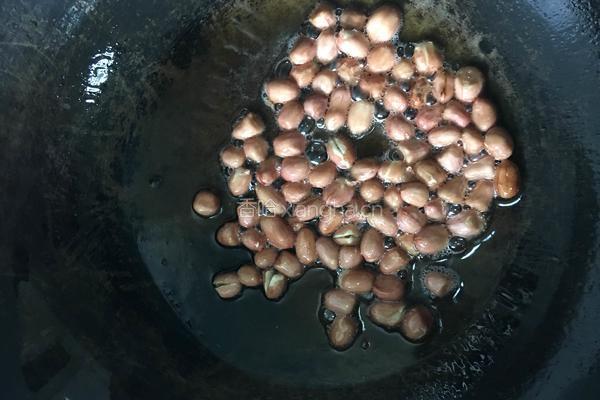 咸味花生米的做法图解2
