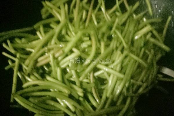 芦蒿炒肉丝的做法图解6