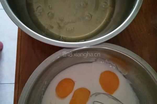 酸奶纸杯蛋糕的做法图解3