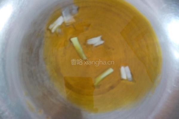 土豆干炖鸡肉块的做法图解2