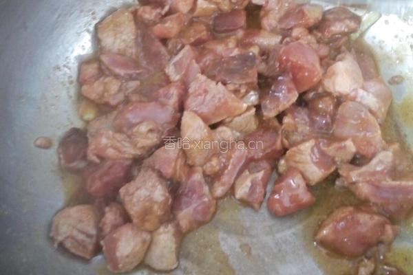 土豆干炖鸡肉块的做法图解4