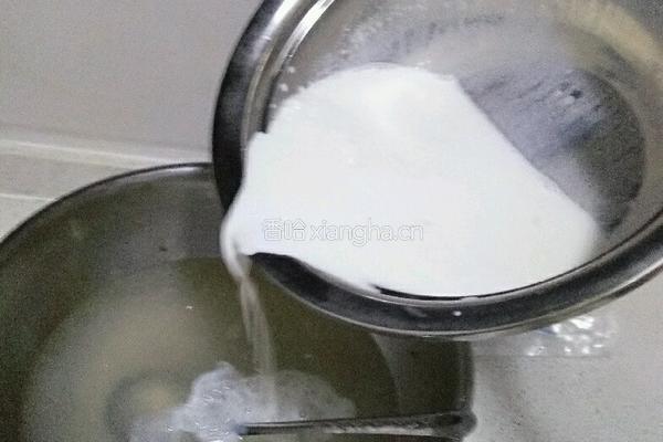 牛奶布丁的做法图解3