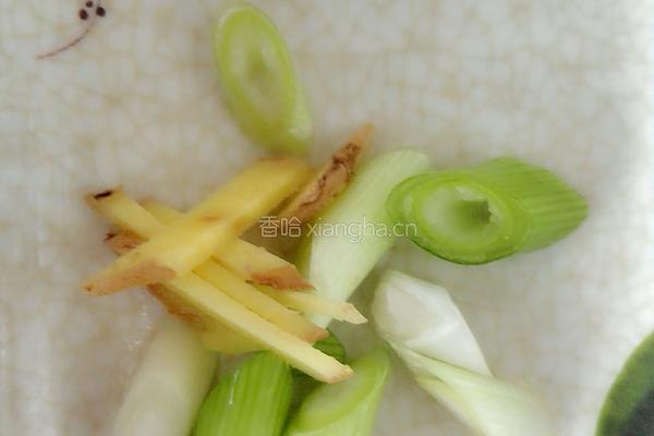 口蘑炒肉的做法图解2