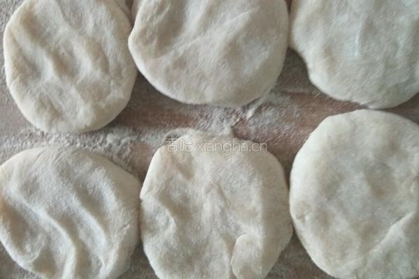 烫面包……鸡蛋西葫芦洋葱馅的做法图解14