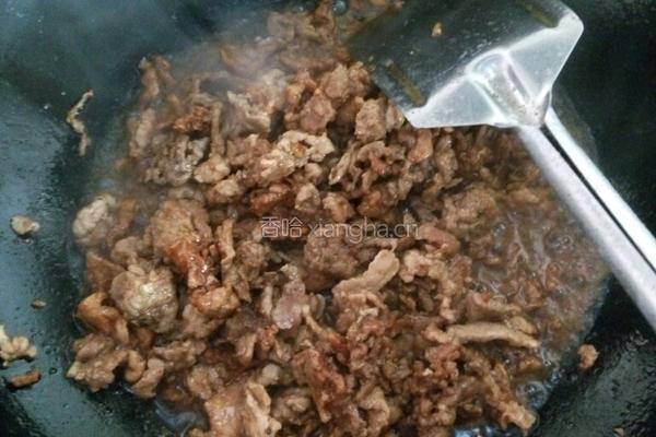 豆芽肉丝焖饼的做法图解3