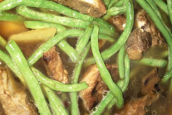 排骨炖豆角的做法图解7