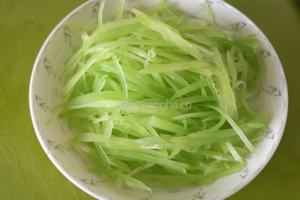 凉拌莴笋的做法图解4