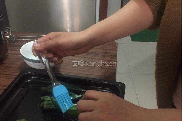 盐烤秋葵（烤箱）的做法图解2
