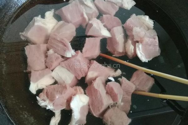 土豆胡萝卜炖牛肉的做法图解2