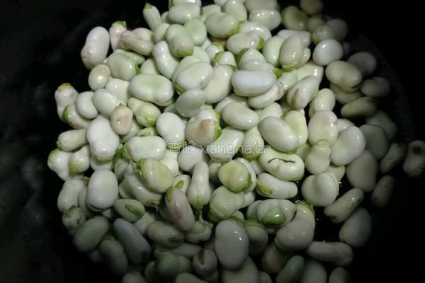 煮五香蚕豆的做法图解3