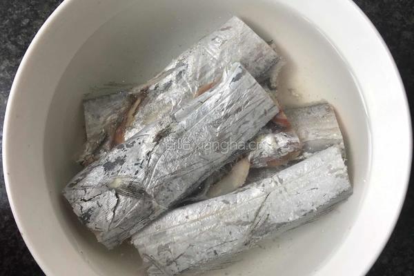 黄金带鱼的做法图解1