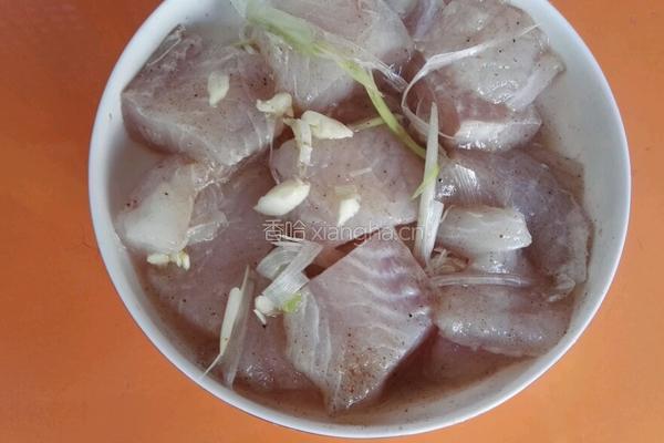 香菇蒸龙利鱼的做法图解3