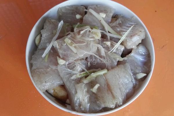 香菇蒸龙利鱼的做法图解5
