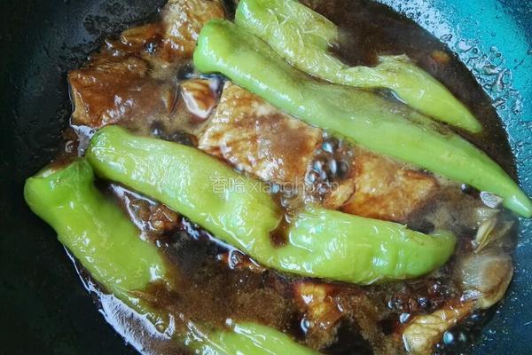 里脊焖尖椒的做法图解8