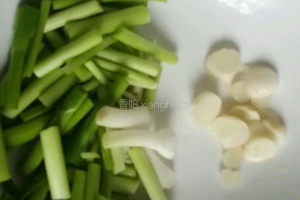 大蒜辣椒炒腊鸭的做法图解4