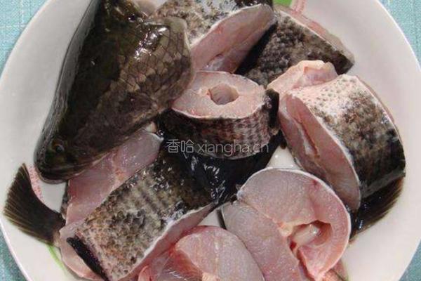 香辣鱿鱼虾干锅的做法图解1