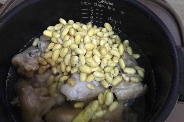 黄豆焖猪蹄的做法图解4