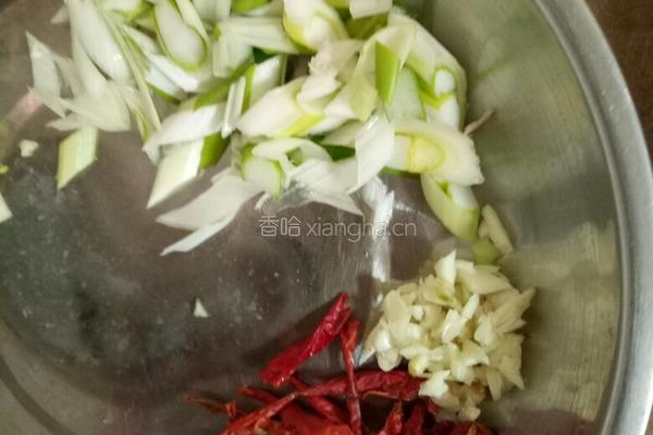 白菜炒粉调的做法图解3