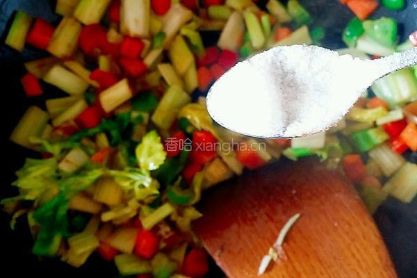 炒芹菜丁的做法图解5