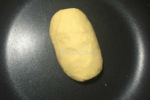 番茄鸡蛋豆面条的做法图解1