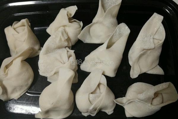 鲜肉虾仁馄饨的做法图解5