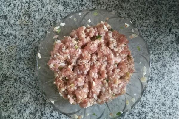 黑椒肉酱茄盒的做法图解1