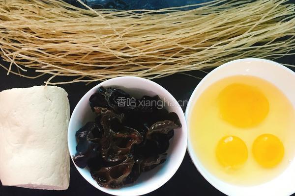 双荤三素包子馅的做法图解1