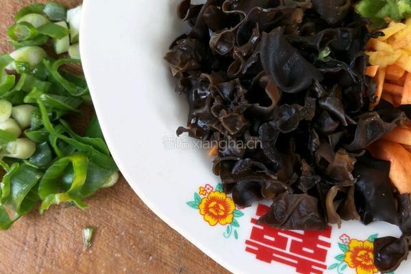 鱼香肉丝盖饭（简单）的做法图解4