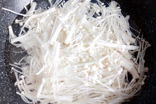 麻辣金针菇的做法图解3