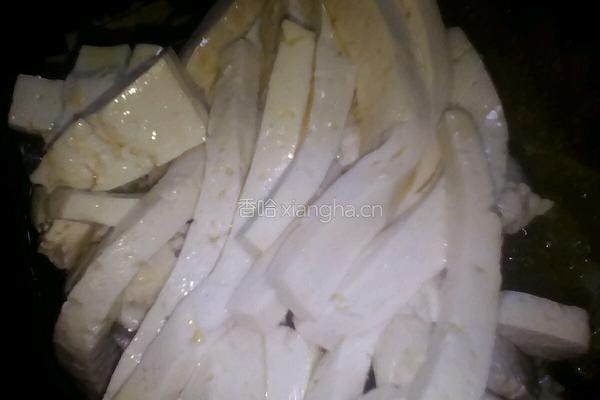 蒜苔炒豆腐丝的做法图解1