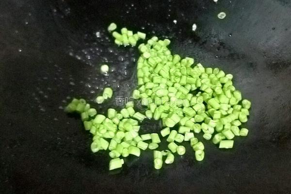 豆角鸡蛋炒饭的做法图解5