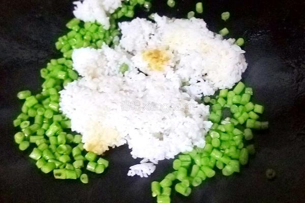豆角鸡蛋炒饭的做法图解7