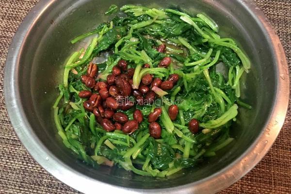凉拌菠菜花生米的做法图解5
