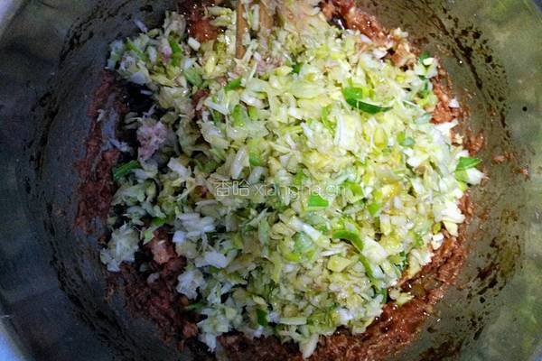 莲菜猪肉饺子馅的做法图解8