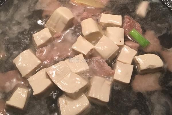 猪血豆腐汤的做法图解5