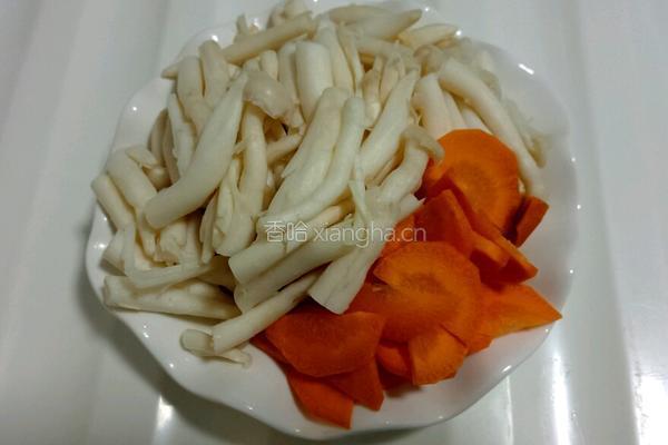 海鲜菇炒羊肉的做法图解2