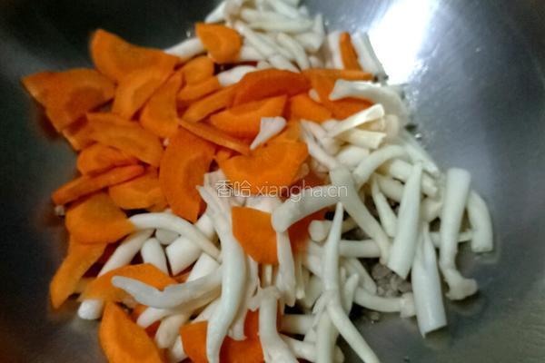 海鲜菇炒羊肉的做法图解5