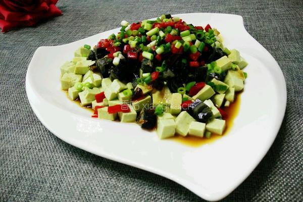 皮蛋拌豆腐的做法图解7