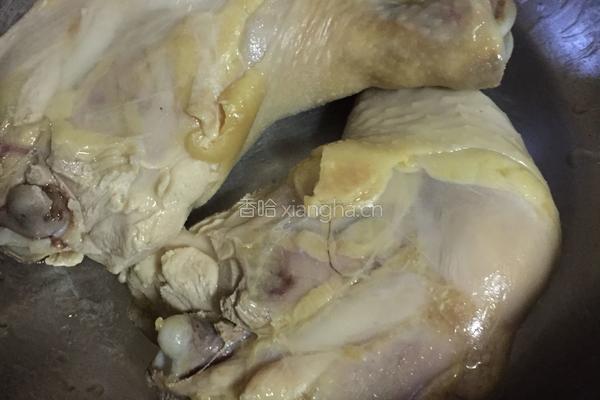 电饭锅焗鸡腿的做法图解1