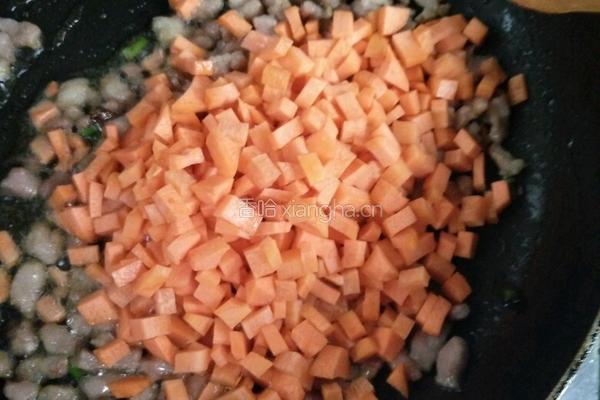 胡萝卜肉丁饭的做法图解6