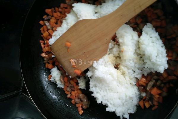 胡萝卜肉丁饭的做法图解8