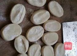 韭菜鸡蛋饺子的做法图解3